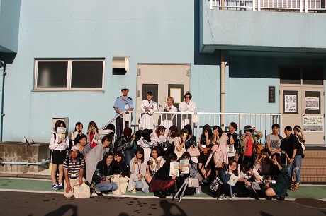写真：施設見学会3回目記念撮影