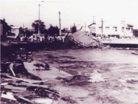 画像：和服姿のW•K ・バルトン