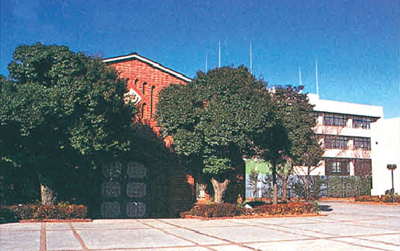 旧豊多摩刑務所表門の写真